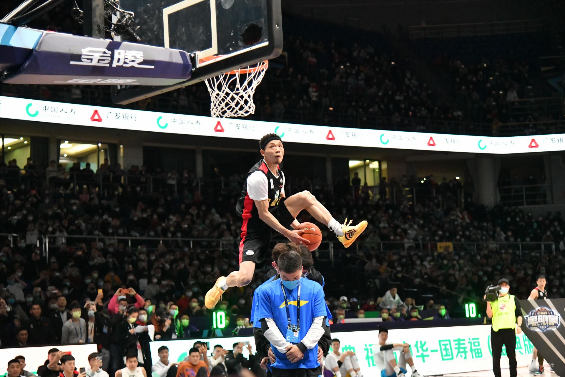 胜利的道路 胜利的道路