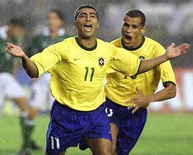 位球员的深 位球员的深