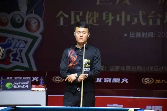 球员受伤不 球员受伤不